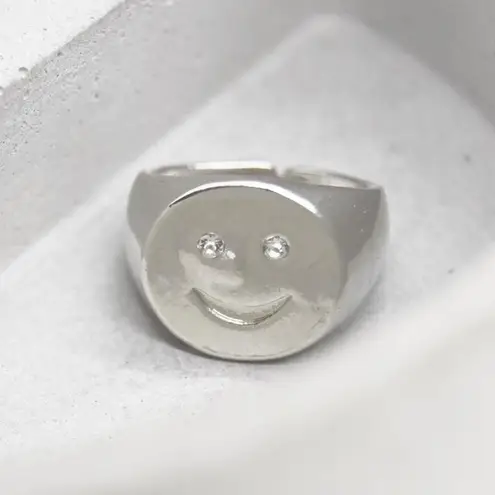 Smiley Face Ring Silver Size 6