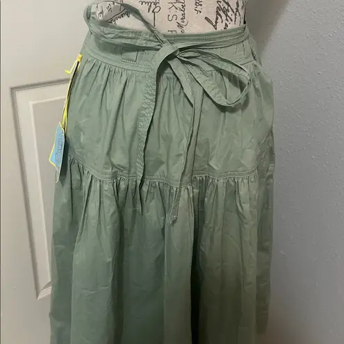 CeCe New with tags Women's Tie-Waist A-Line Midi Skirt Elegant Green Midi