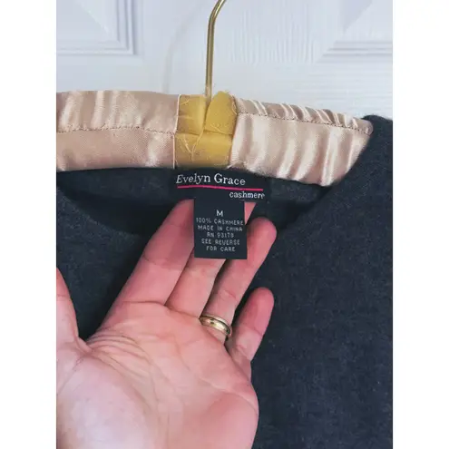 Evelyn Grace 100% Cashmere Crewneck Sweater Medium Gray