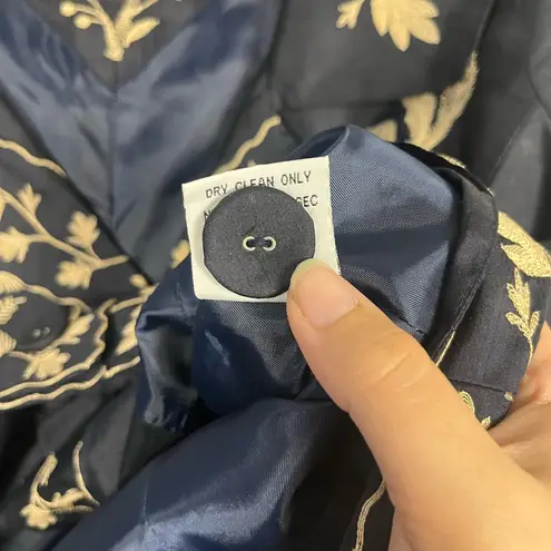 Isda & Co. Embroidered 100% Silk Short Blazer Jacket Navy Blue size medium