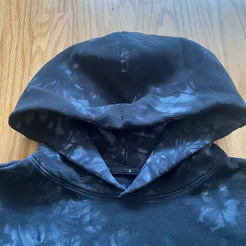 TIE DYE CLASSIC HOODIE IN BLACK CRYSTAL WASH