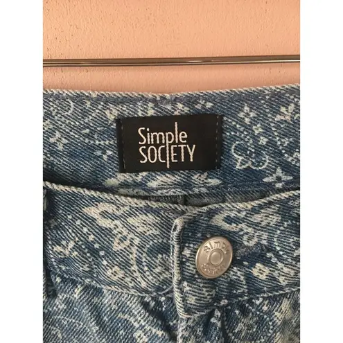 Simple Society Light Wash Blue Paisley Mom Jeans EUC Size XS