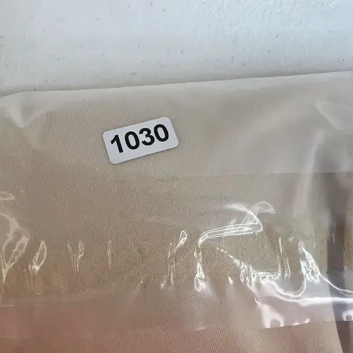 Yummie 1X 2X Longline Cross Back Bralette Nylon Seamless Pullover Tan Beige Bra