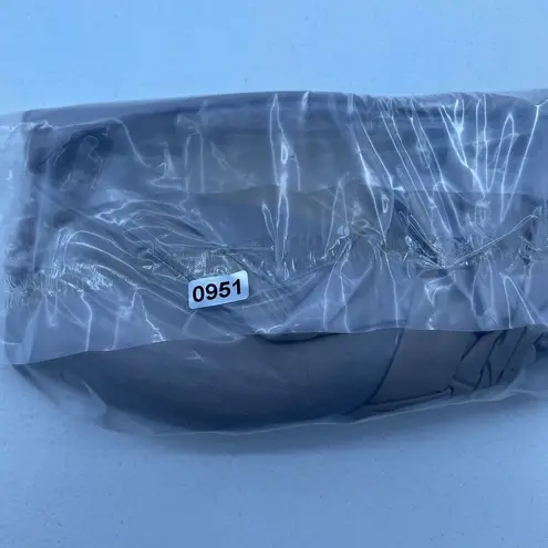 Soma Bra 40DD Enbliss Wireless Lightly Lined Adjustable Strap Back Closure Beige