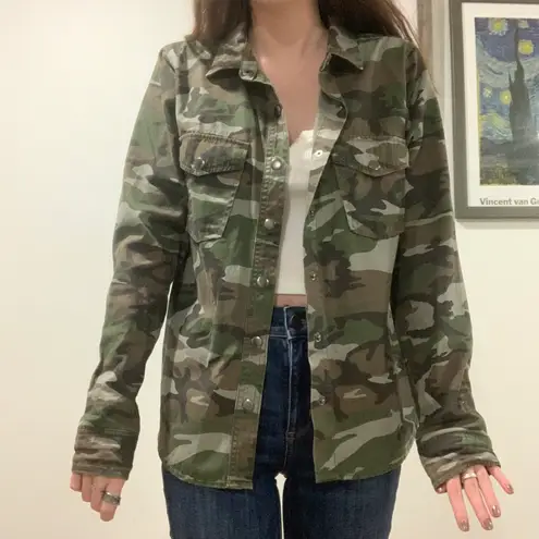 Forever 21  Camo Print Shirt Jacket Shacket