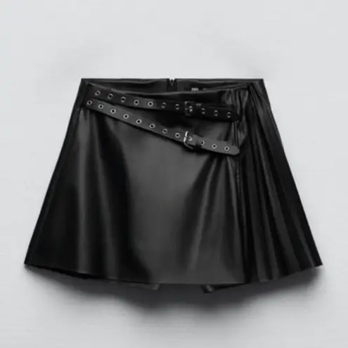 ZARA  faux leather pleated skort 3046 375