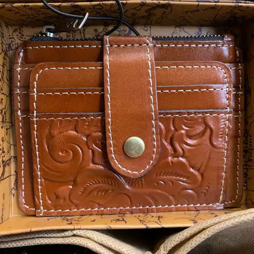 Patricia Nash Authentic LEATHER EMBOSSED GRAPE LEAF FRAME CROSB/CLUTCH/WALLET