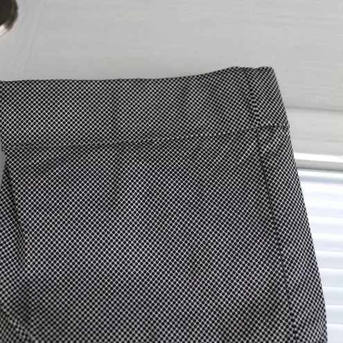 7th Ave New York & Co Dress Short Pants Capris Black Size 8