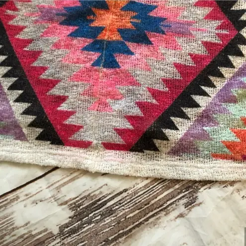 Luna Chic Lightweight Top Size L