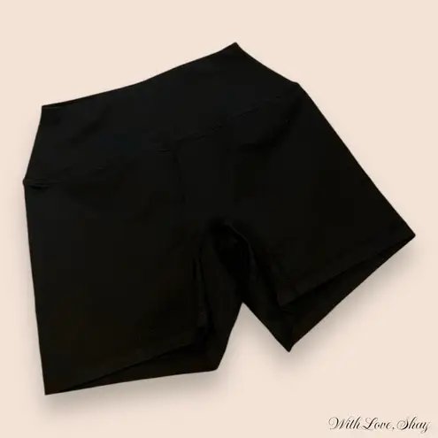 Set Active NWOT FORMCLOUD CLOUD SHORTS