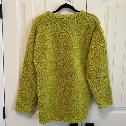 Grinch Fuzzy Long sleeved Pajama Top Size L
