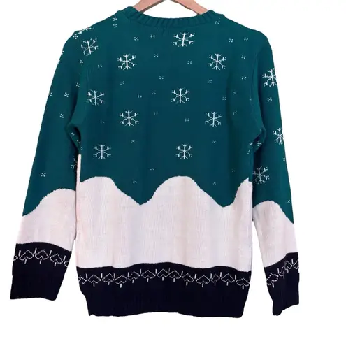 Boohoo Women's  Christmas Holiday penguin snowflake sweater size medium large