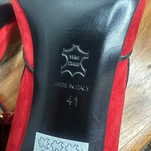 Alternative EUC Alternatives Red Suede Heels Size 41 (Shoe Bag Included)