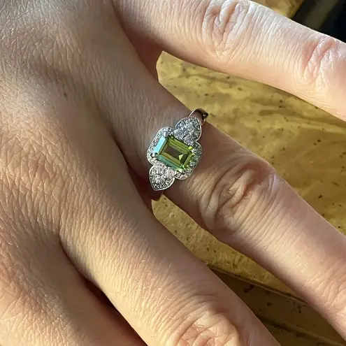 Natural Peridot Sterling Silver Ring Size 7