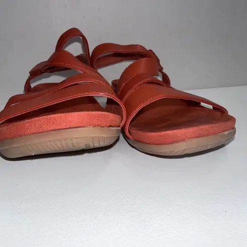 Baretraps Janus Gorpcore Red Strappy Faux Leather Flat Adjustable Sandals Sz 10