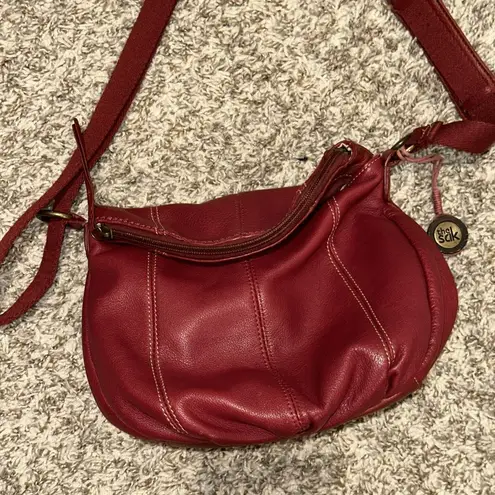 The Sak Deena Red Leather Flap Crossbody Shoulder Handbag 10 X 9 X 4"  Purse