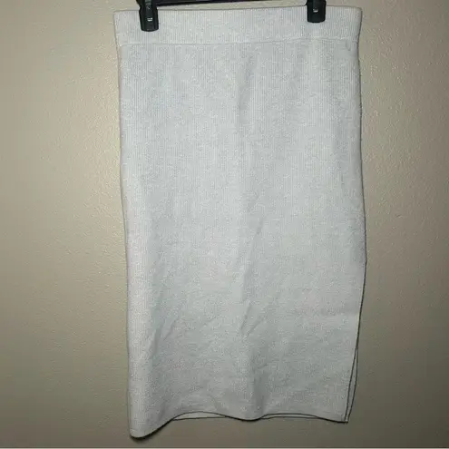 Abercrombie & Fitch  gray ribbed knit sweater knee length skirt womens size large - Image 3