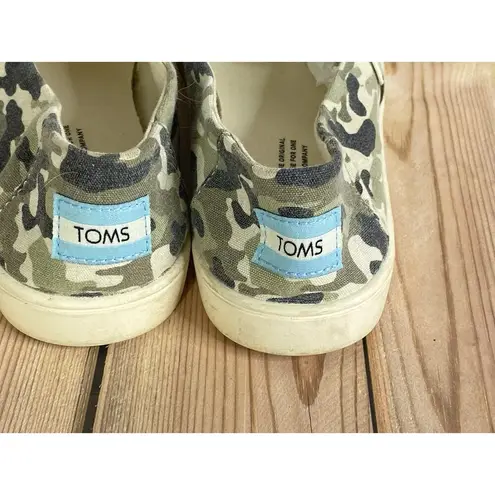 Toms Shoes Womens 6 Casual Slip On Flats Comfort Camo Print 10016779 Gray Fabric Green