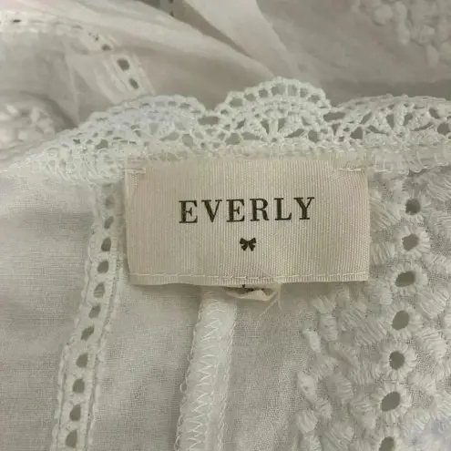 Everly  White Lace Eyelet Open Top Cardigan Sweater Size Large