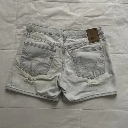 Dolce & Gabbana 00s D&G designer light wash mom shorts with distressing
