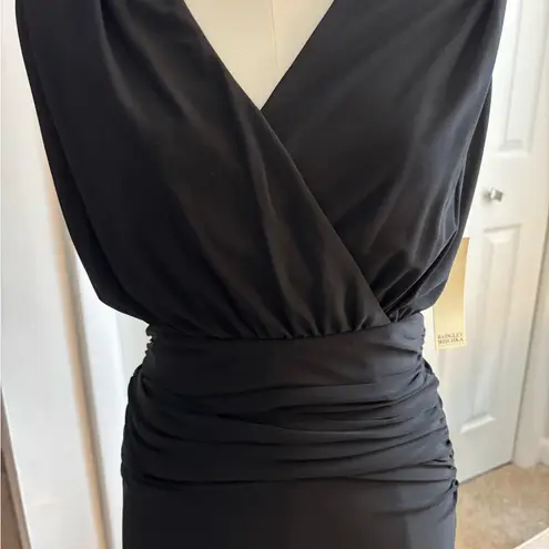 Badgley Mischka NWT! Elegant Black Evening Gown w/exquisite detail. $475 retail