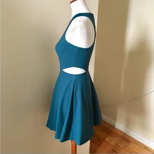 Elizabeth and James RTR Emorie Dress size 2 (XS)