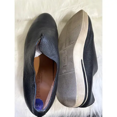 Gentle Souls by Kenneth Cole Black Leather Slip On Platform Shoes Size 8