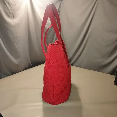 Vera Bradley Large  Tall Quilted Red Tote Bag Interior Pockets Colorful Lining - Image 12