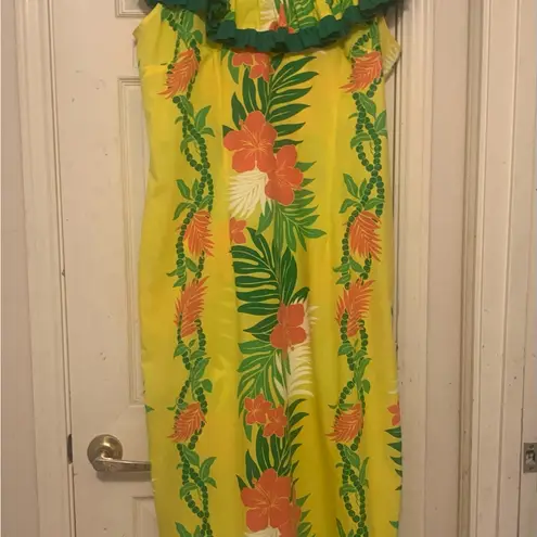 Royal Creations Hawaiian MuuMuu Yellow Floral Women 2x Dress. 2262