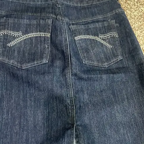 Gloria Vanderbilt Amanda skirt in dark blue wash embellished size 6 denim skirt