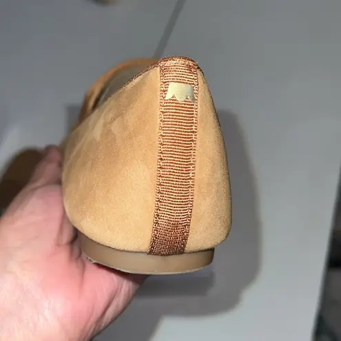 Birdies The starling suade golden oak flats size 8W Tan