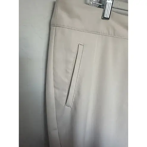 IZOD Soft Cooling Flat Front Crop Womens Pants Sz 18 Golf Athletic Athleisure
