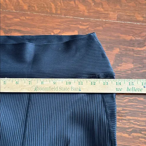 Glyder women’s black ribbed leggings size medium