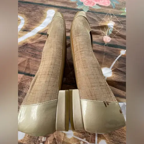 BeautiFeel Tan and Cream Flats Elegant Loafers Size 7