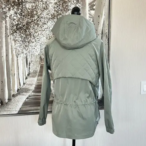 Bernardo Evergreen Women's Hooded Water Resistant Rain Jacket - Size Small