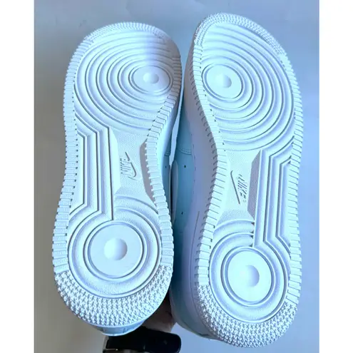 Nike  Air Force 1 Low '07 Casual Sneakers Glacier White Men's 8.5/Women's 10 NEW