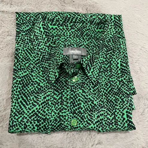 Neiman Marcus Women's Green/Black Print Button-Down Blouse Size S Career Casual