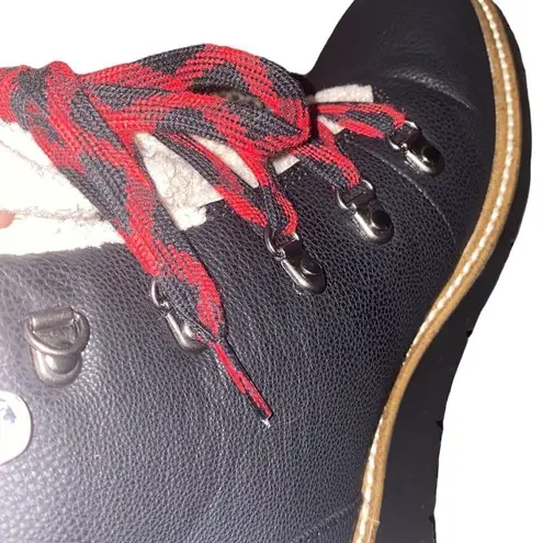 Dr. Scholls ✨ NWOT✨ Waterproof Hiker Boots✨