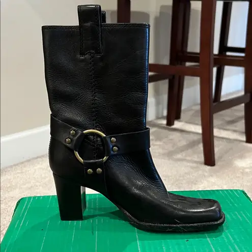 Elegant Black Heeled Boots with Buckle Detail Size 7
