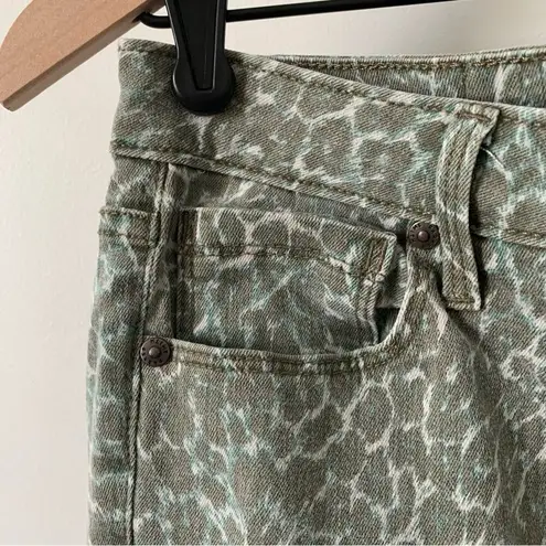 Parker Smith  Animal Print Skinny Jeans Mid Rise Button Zipper Closure Green Blue