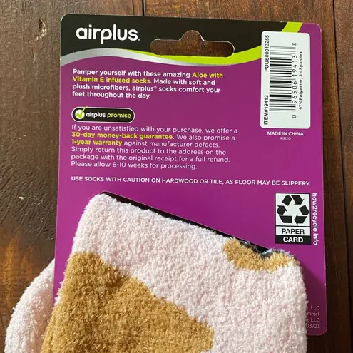 Women's Airplus Aloe Infused Socks Pink SMORE Fuzzy Winter Warm NEW