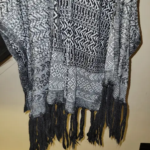 Banana Republic  Heritage Collection Fringe Cape sweater XS/S