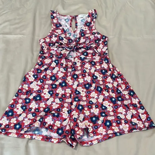 Spoiled szM red/blue flowered romper w/small opening in front & keyhole back GUC Red Size M