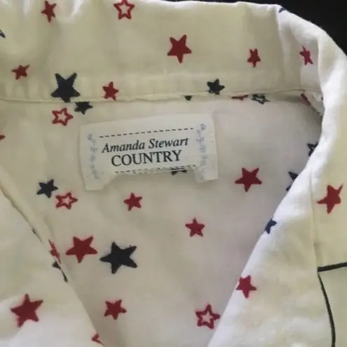 Amanda Stewart pajama top, size tag is missing. White Size M