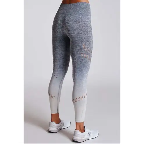 ✨ BeachBody Ombre Long Tight High Rise✨ White Size M