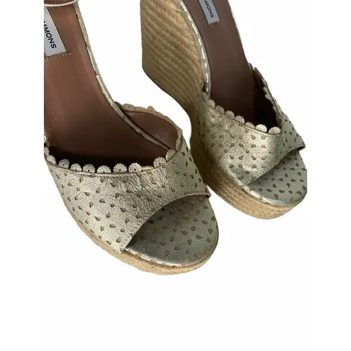 Tabitha Simmons Harp Perforated Scalloped Wedge Gold Size 8.5
