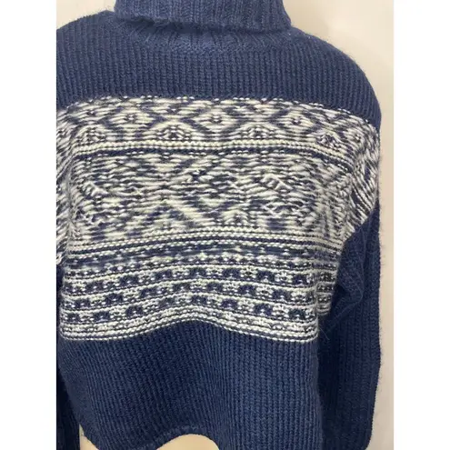 American Eagle  Women's Size XS Turtleneck Knit Pullover Sweater Blue Printed NWT