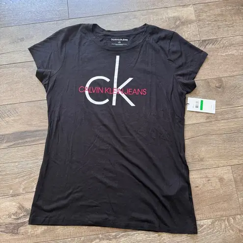 Calvin Klein  women's short sleeve tee size XL