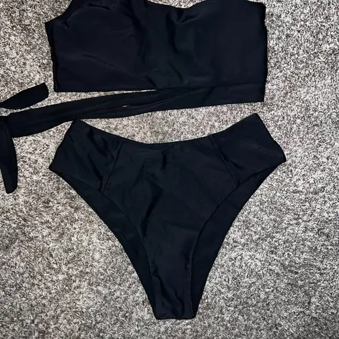 Women’s Medium Black One