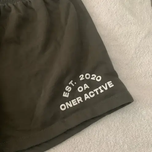 Oner Active Women’s Large Lightweight Shorts With Graphic in Dark Khaki - Image 3